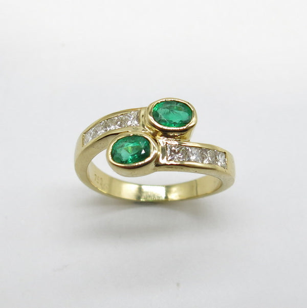 750/-er Gold Ring - Smaragd / Diamanten ca.0.56ct. - Gr.58