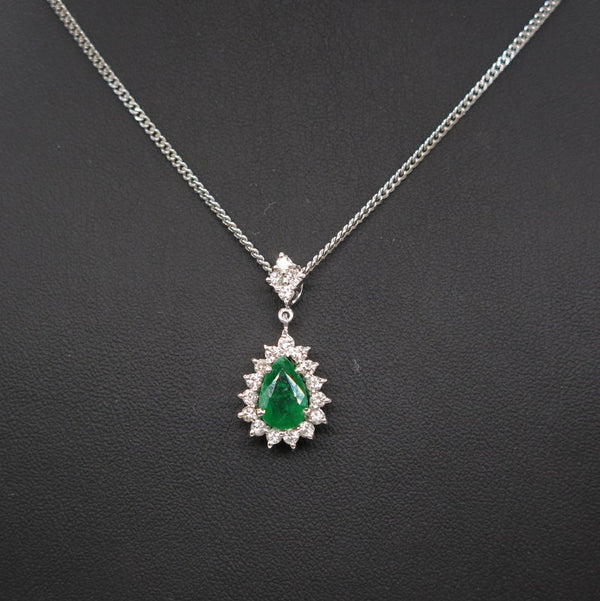 585/-er Weißgold Smaragd Collier mit Brillanten ca.0.40ct.TW SI1 - L: 50cm