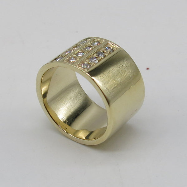 585/-er Gold Massiver Ring mit Diamanten ca.0.60ct. TW SI1 - Gr.59
