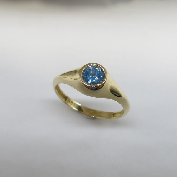 585/-er Gold Ring Blauer Zirkonia - Gr.56